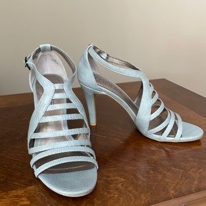 Gray Moda Spana Heels. NWOT, Never Worn. Size 7.